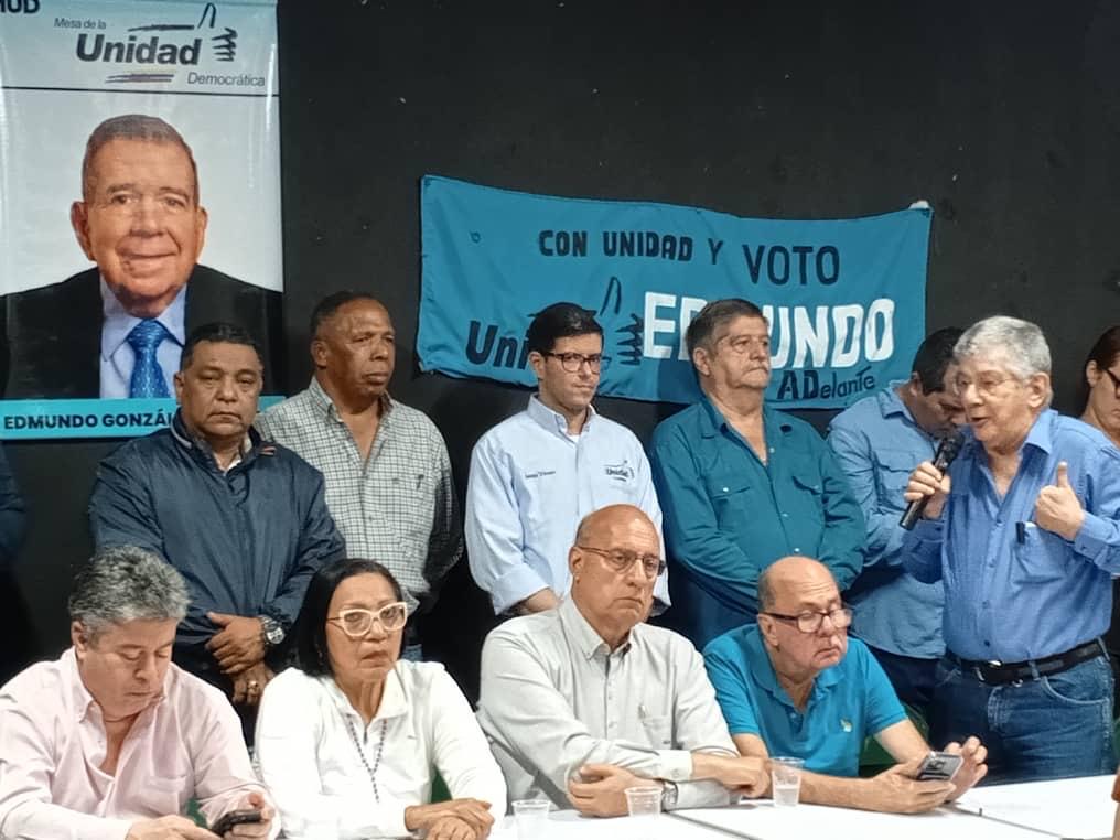Adecos movilizados Edmundo González
