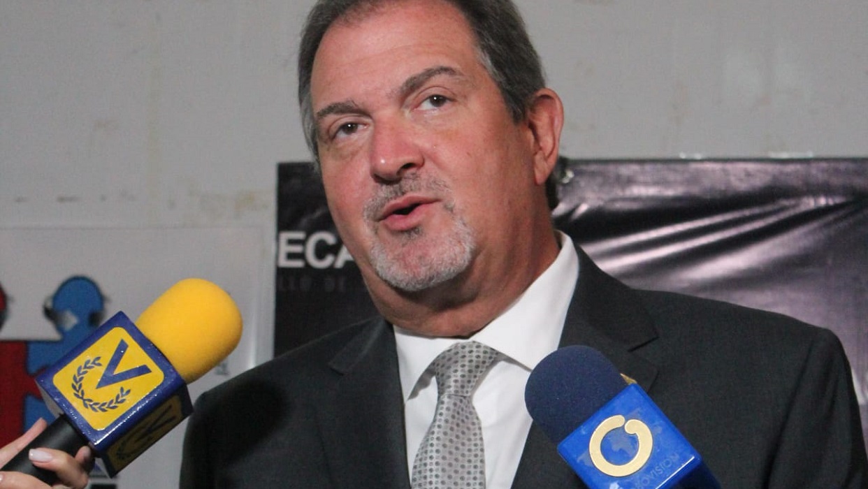 Adán Celis