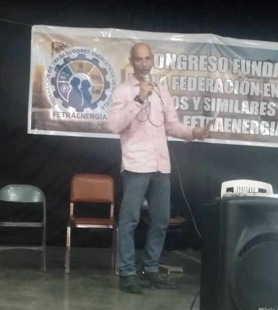 ​Es hora de una nueva fuerza sindical: Ni el pasado corporativo ni el control político