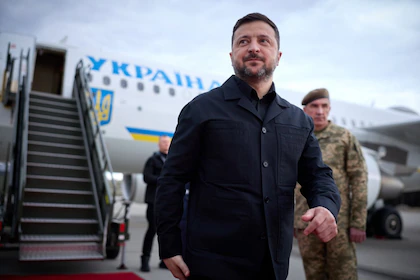 El primer ministro de Noruega reveló que un dron estuvo a punto de alcanzar el avión en el que viajaba Volodimir Zelensky