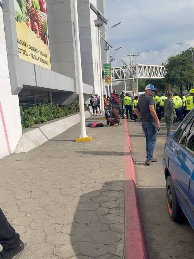 Identifican a mujer que falleció tras caer de la azotea del Centro Comercial Traki en Cumaná